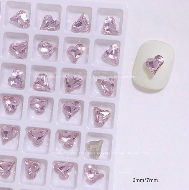 EBS Nail Art - Irregular Heart Shaped Charms - 30pcs